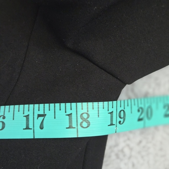 ANNE KLEIN black Classic Blazer With Pink And Red Steiped Collar. Size 10 - Picture 10 of 11